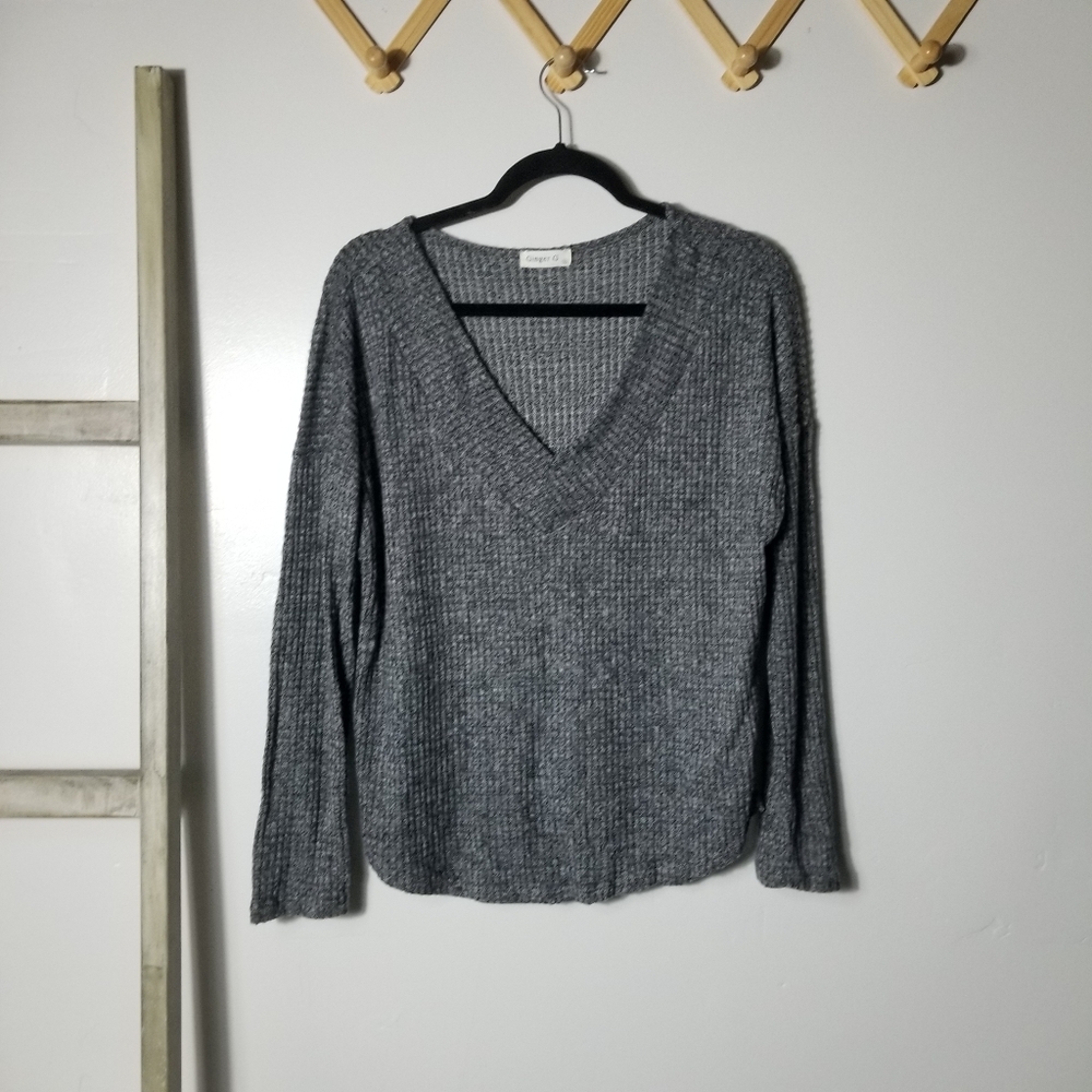 NWOT GINGER G WOMEN'S V-NECK LONG SLEEVE SIZE MEDIUM